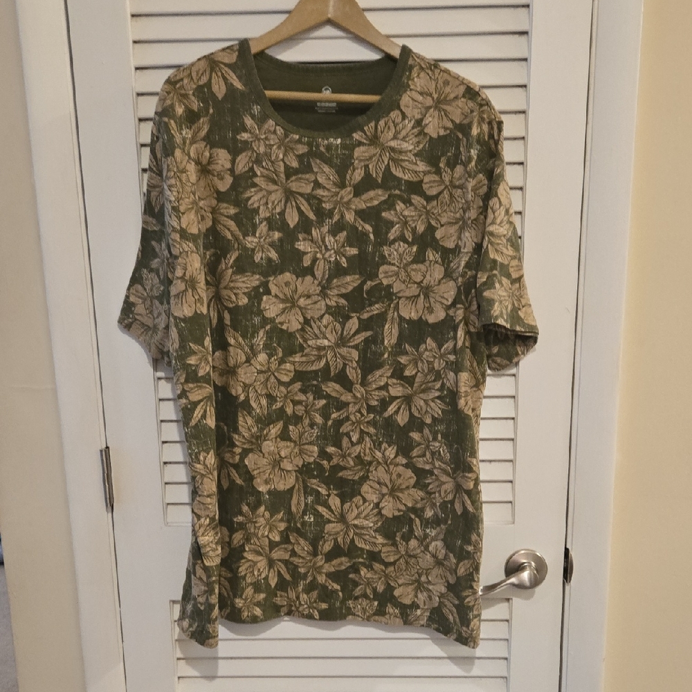 NWOT Floral Green and Beige T-Shirt